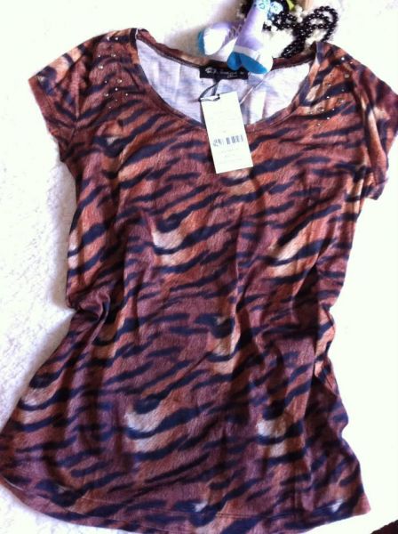 BLUSA ONÇA PRINT ANIMAL TACHAS