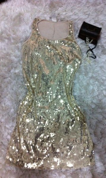 VESTIDO PAETÊ DOURADO